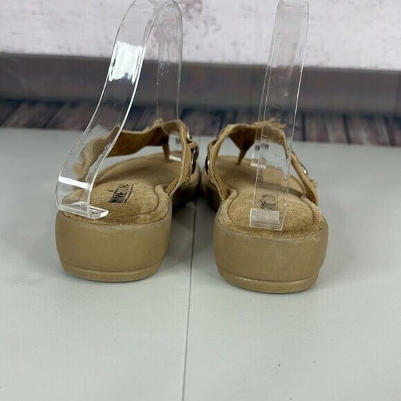 Minnetonka Sandals Womens 6 Tan Leather Flip Flop Concho Slide Suede Southwest - Picture 7 of 12